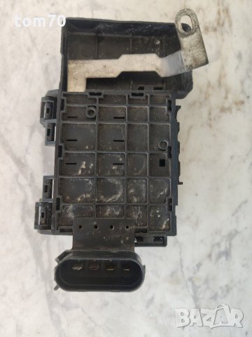 Бушониера TRW, кутия с предпазители Vw Polo, Vw Lupo, Seat Ibiza , снимка 4 - Части - 29997079