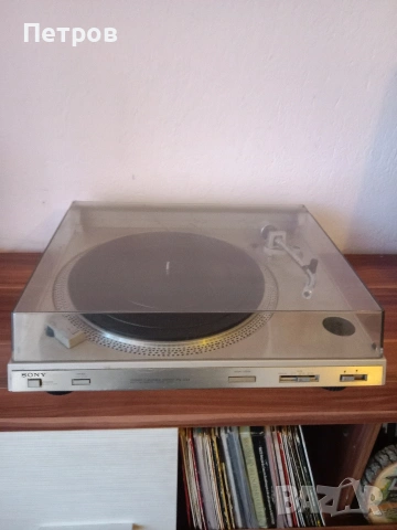 Грамофон Sony-Direkt drive.