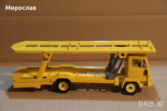 SIKU 1:55 ?? MERCEDES BENZ АВТОВОЗ КОЛИЧКА МОДЕЛ КАМИОН, снимка 4 - Колекции - 49967382