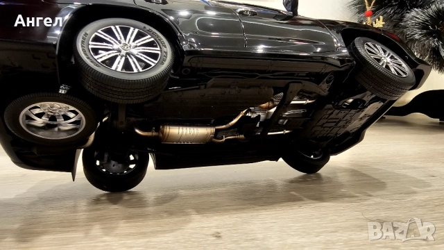 1:18 Lexus LX 570  LCD, снимка 9 - Колекции - 52673006