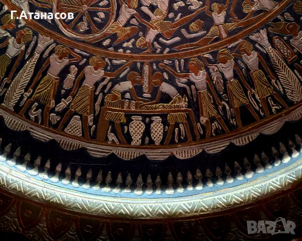 Старинен египетски меден поднос гравиран със сребърни и златни орнаменти, снимка 13 - Антикварни и старинни предмети - 49296049