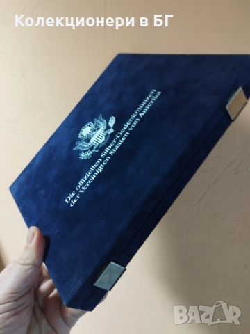 ВЕЛУРЕНА КУТИЯ ЗА СЪХРАНЕНИЕ НА МОНЕТИ /виж описанието/, снимка 6 - Нумизматика и бонистика - 52710028