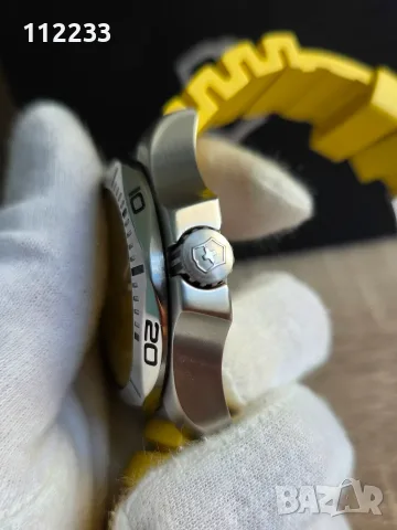 Victorinox I.N.O.X Professional Diver Yellow, снимка 10 - Мъжки - 56099814