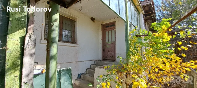 Къща със стопански постройки, кладенец, ток, вода, 1 340кв.м. двор в с. Иречеково, обл. Ямбол, снимка 5 - Къщи - 55771364