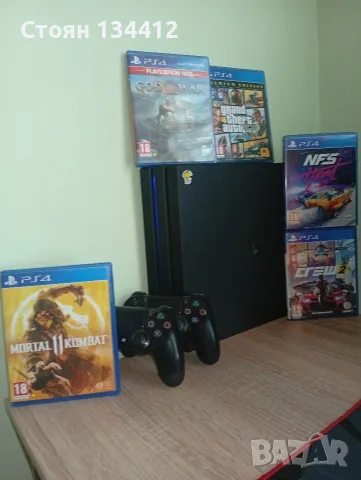 продавам PlayStation 4 pro с два джойстика захранващ кабел и няколко игри продажбата е поради ъпдейт