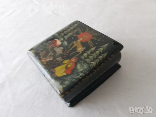 Руска ръчно рисувана кутия папие маше, снимка 5 - Антикварни и старинни предмети - 49406928