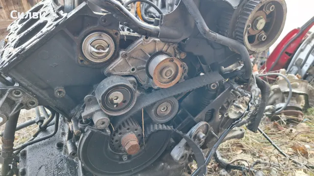 Двигател 2,5ТДИ ВАГ за Пасат Б5 (четворка) от Vw Passat B5 мотор 2.5TDI глава с плътни валове, снимка 10 - Части - 49037216