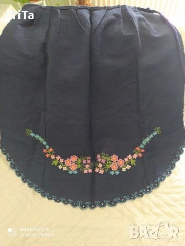 Автентична вълнена бродирана престилка , снимка 6 - Антикварни и старинни предмети - 52063479