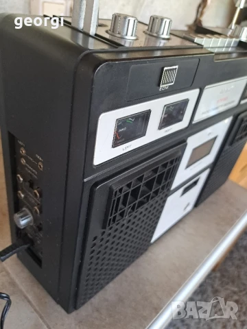 японски радио касетон Aiko, снимка 7 - Радиокасетофони, транзистори - 50996240