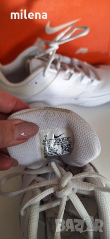 Nike нови оригинални маратонки UK5.5/39-25см, снимка 5 - Маратонки - 52255399