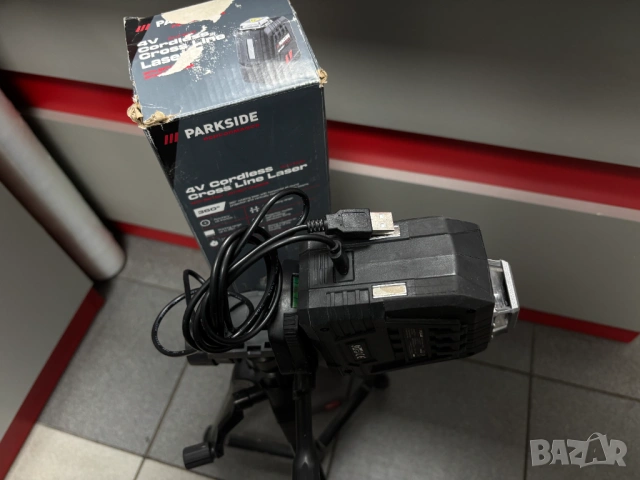 PARKSIDE PERFORMANCE Акумулаторен Лазерен Нивелир с кръстосани линии PKLLP 360 B3–зелен лазер 4V, снимка 13 - Други инструменти - 53295058