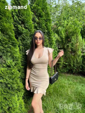 Рокля гол гръб с връзки бежова