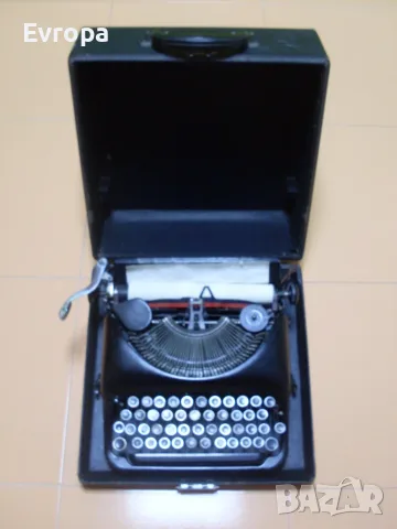 Стара работеща пишеща машина с куфар Ремингтон., снимка 2 - Антикварни и старинни предмети - 28357733