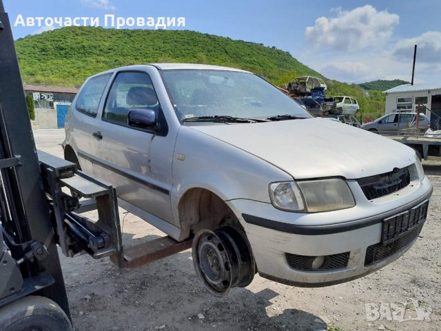 Фолксваген Поло 1,4 16 V, 2000 г НА ЧАСТИ, снимка 2 - Автомобили и джипове - 36736860
