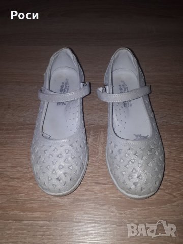 Обувки на дупки, снимка 2 - Детски обувки - 29775555