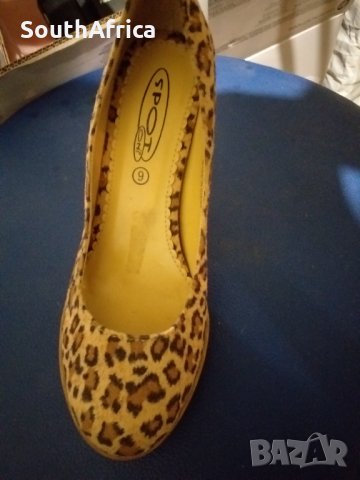 Леопардови обувки, снимка 1 - Дамски обувки на ток - 31683016
