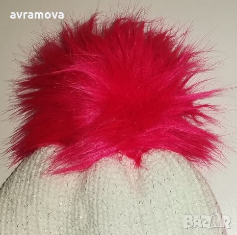 Комплект шапка Avanti, шал LC Waikiki бял/розов неон цвят – един размер, снимка 6 - Шапки, шалове и ръкавици - 35532675