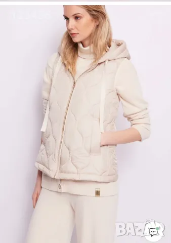 Палто Gaudi, снимка 4 - Палта, манта - 48030650