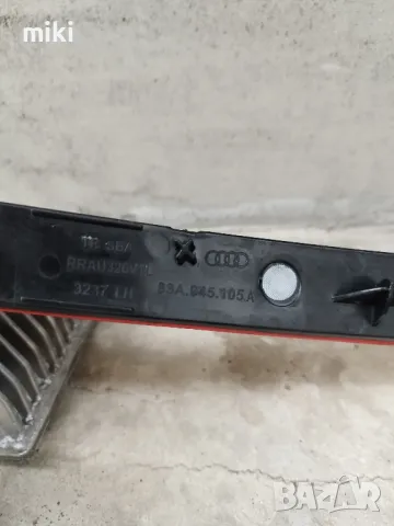 Ляв светлоотразител броня Audi - Q3 (2019), снимка 4 - Части - 48265850