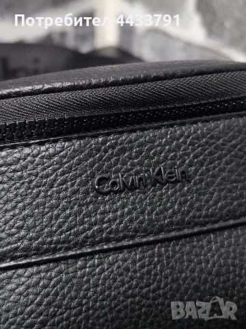 Calvin Klein чанта тип банан , снимка 2 - Чанти - 52826250