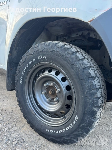 Toyota Hilux 2.4 2018, снимка 12 - Автомобили и джипове - 54289554