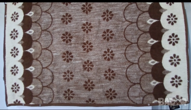 Вълнени двулицеви одеала., снимка 15 - Олекотени завивки и одеяла - 50885528