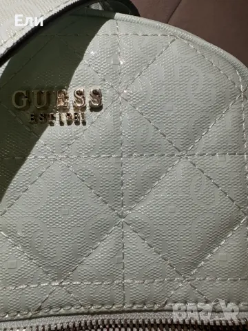 Guess раница уникално красив цвят⭐️, снимка 4 - Раници - 46918679