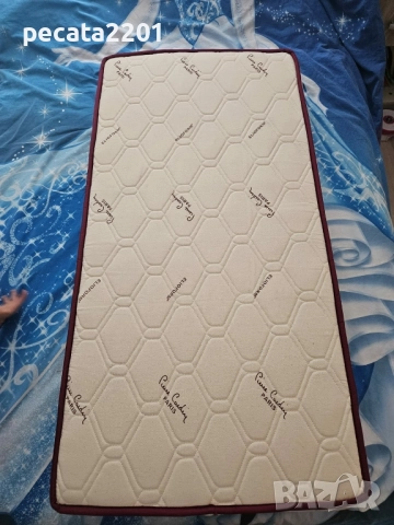 Продавам - детски двулицев ортопедичен матрак Pierre Cardin 60/120 + подарък, снимка 2 - Детски матраци - 51631276