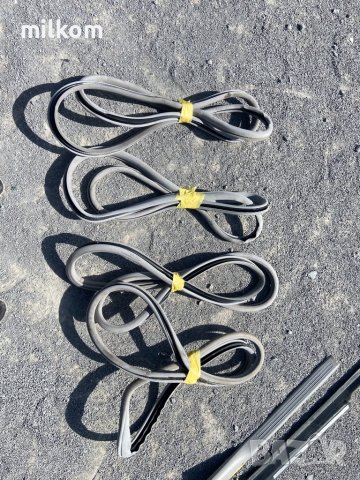 W203 сиви / бежови уплътнения и мокети ц класа 203 мерцедес , снимка 1