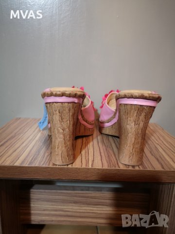 Нови -60% розови чехли на платформа с цветя ляв 38 номер десен 39 номер по-голям десен крак, снимка 6 - Чехли - 37659459