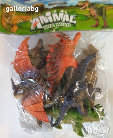 Комплект с динозаври (Dinosaur world)