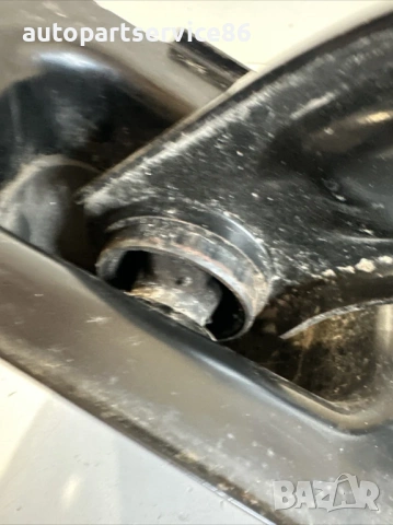 Контролен лост отзад лява страна за Toyota Prius 1.8 Hybrid (2018), снимка 2 - Части - 54215393