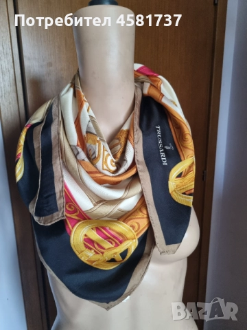 Копринен шал Trussardi, снимка 3 - Шалове - 51976821