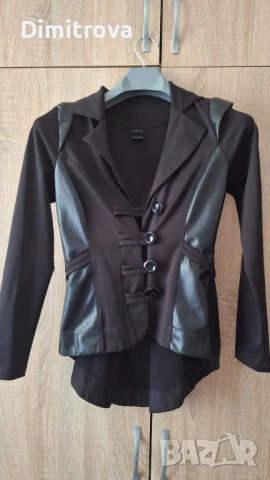 Черно официално сако