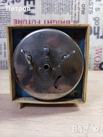 Руски Будилник "Севани", снимка 4 - Антикварни и старинни предмети - 52897878