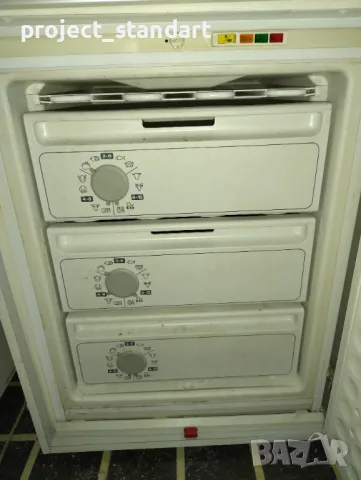 Продавам шкаф с вградени фризер и хладилник SIEMENS, снимка 6 - Хладилници - 48302847