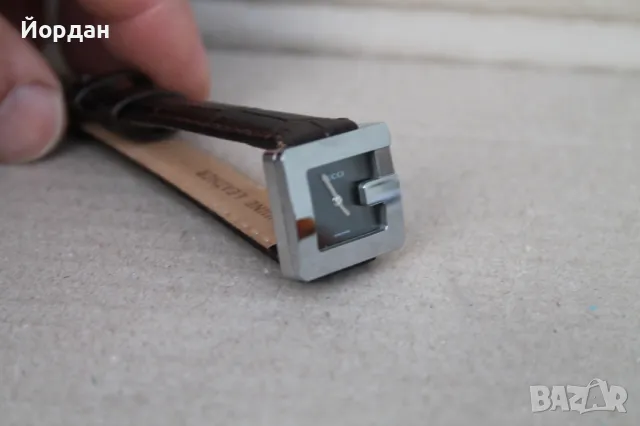 Дамски швейцарски часовник ''Gucci'' , снимка 4 - Дамски - 48297111