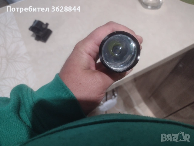 Далекобоен, компактен фенер Light Master SS с червена светлина за ловни цели, снимка 2 - Оборудване и аксесоари за оръжия - 53969757