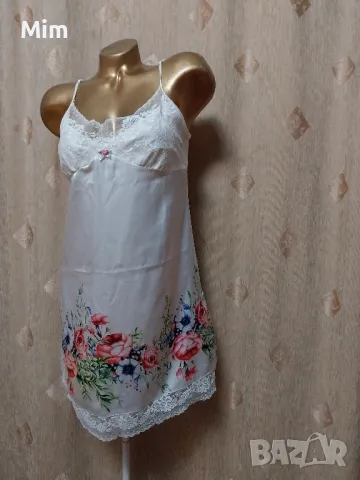 Mia-amore S/M  Сатенена бяла нощница на големи рози, снимка 7 - Нощници - 50136366