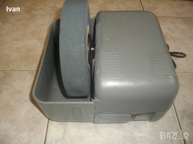 Нов ф200мм-Профи-Made in ITALY-Водно Шлайфане/Заточване-Шмиргел-160 об/мин-Бавна Скорост-190 Вата, снимка 3 - Други инструменти - 36915479