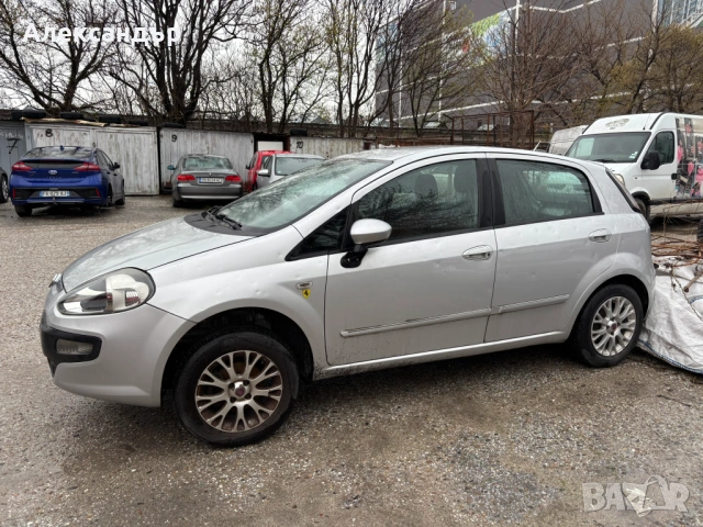 Fiat Grande Punto - 1.4 - Бензин - За части, снимка 4 - Автомобили и джипове - 54351783