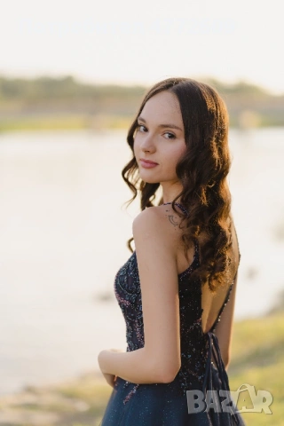 Тъмносиня бална рокля с лилави детайли и гол гръб XS/S размер , снимка 2 - Рокли - 53922965