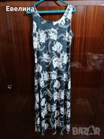 Дълга сива рокля на цветя