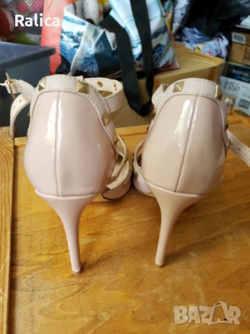 Primark Valentino Rockstuds, Нови, снимка 7 - Дамски обувки на ток - 37887696