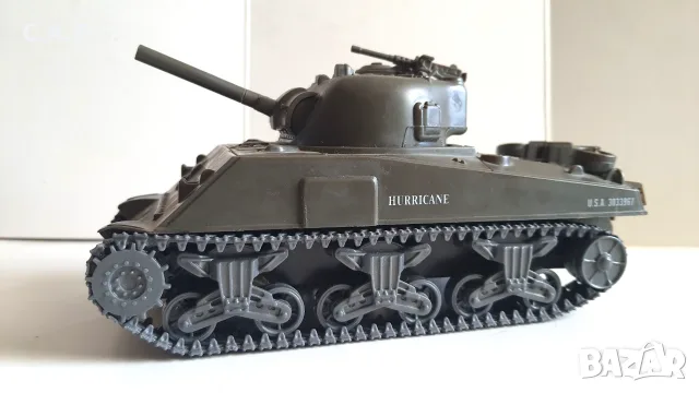 M4 Sherman „Hurricane“ WWII - NEW RAY 1:32, снимка 3 - Колекции - 56348371