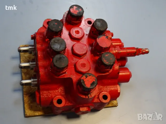 Хидравличен разпределител USSR тип 09.1800.000 directional control valve, снимка 6 - Резервни части за машини - 55920519