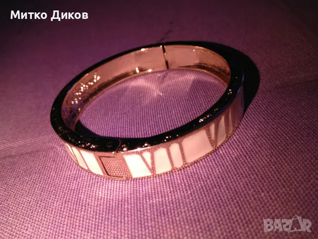 Женска гривна позлатена емайлирана тип  Сваровски с числа римски от  I до XII нова, снимка 4 - Гривни - 49923482