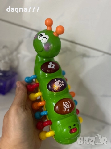 Бебешка играчка музикална гъсеница Playgo Giggling Германия, снимка 8 - Други - 52255297
