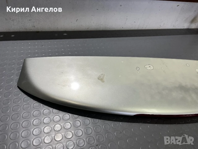 Пластмасата над багажника за Toyota Avensis T25 Комби, снимка 2 - Части - 50450706