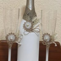Комплект ритуални чаши с бутилка, снимка 3 - Сватбени аксесоари - 44452284